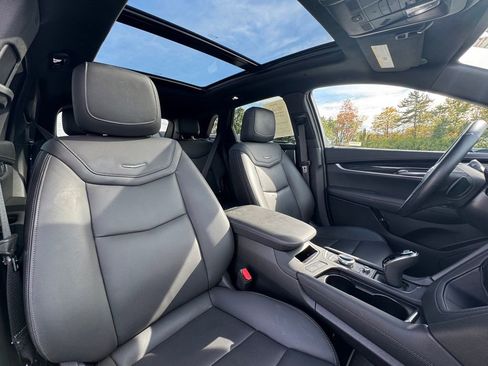 Used 2025 Cadillac XT5 Premium Luxury image 23