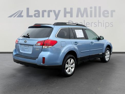 Used 2011 Subaru Outback 2.5i Premium w/ All-Weather Pkg image 6