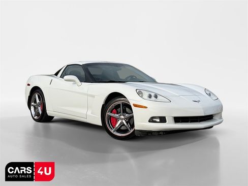 Used 2011 Chevrolet Corvette Coupe w/ 1LT image 1