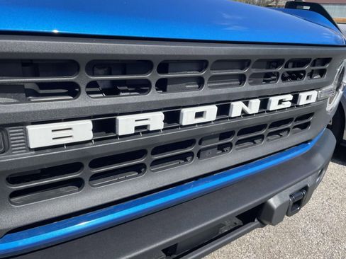 Certified 2024 Ford Bronco Black Diamond image 9