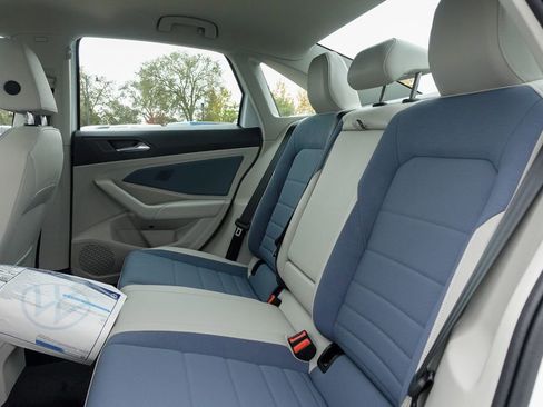 New 2026 Volkswagen Jetta SE image 23