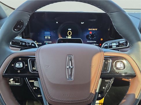 New 2026 Lincoln Aviator Reserve w/ Luxury Package image 17