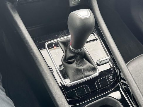 Used 2024 Jeep Compass Limited image 27