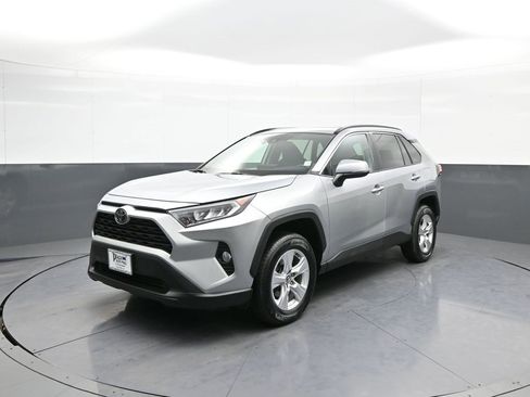 Certified 2021 Toyota RAV4 XLE image 1