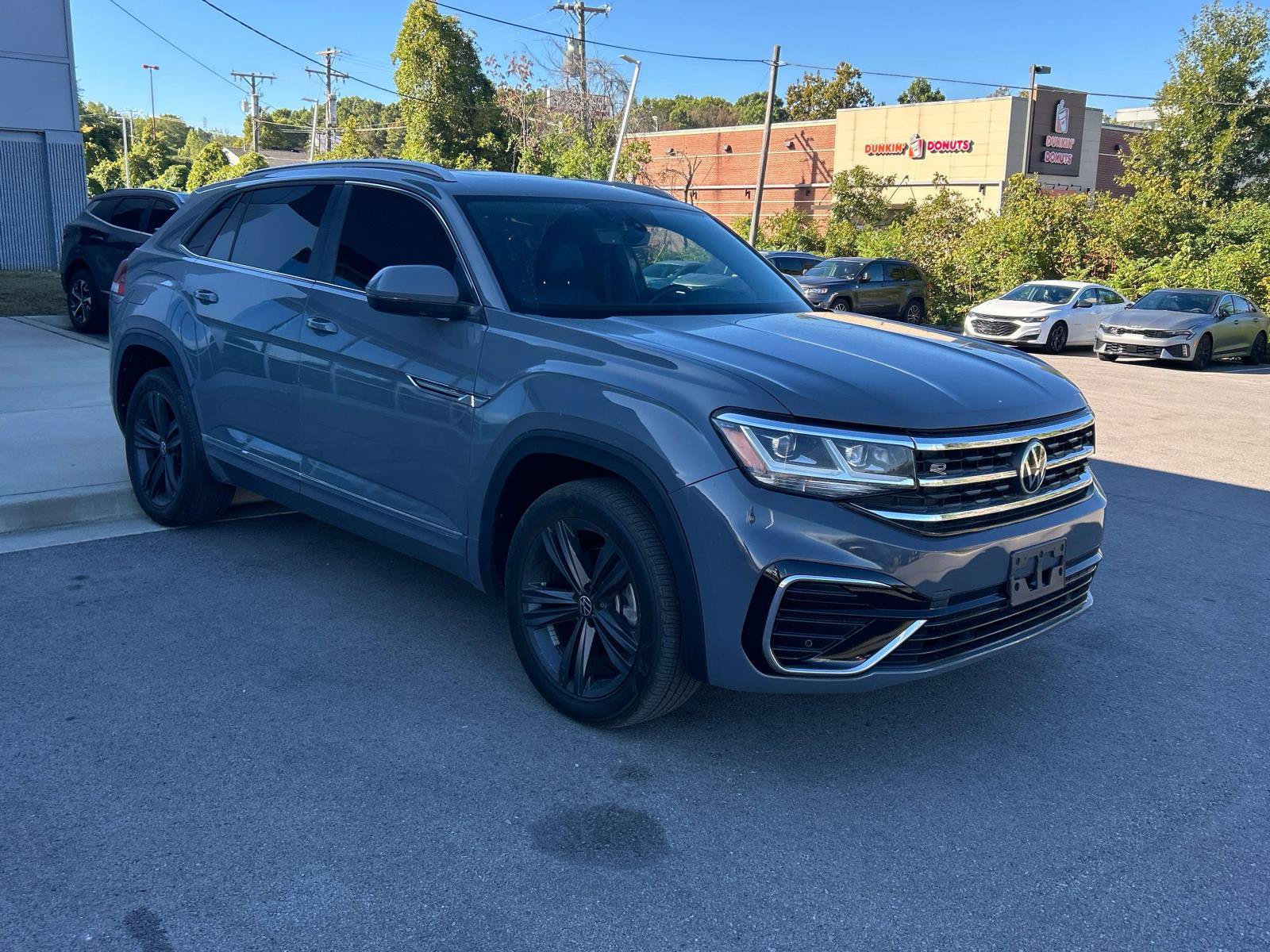 Used 2021 Volkswagen Atlas Cross Sport SE w/ Panoramic Sunroof Package FWD image 1