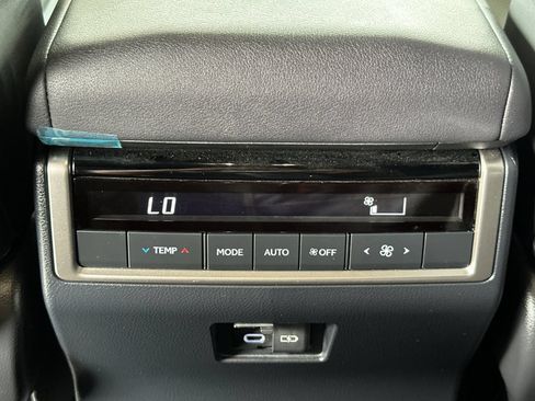 Used 2024 Lexus GX 550 w/ Cold Area Package AWD/4WD image 14