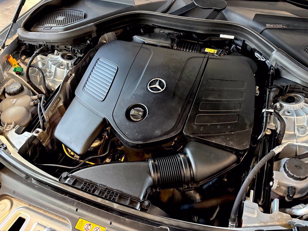 Used 2025 Mercedes-Benz GLC 350e 4MATIC image 39