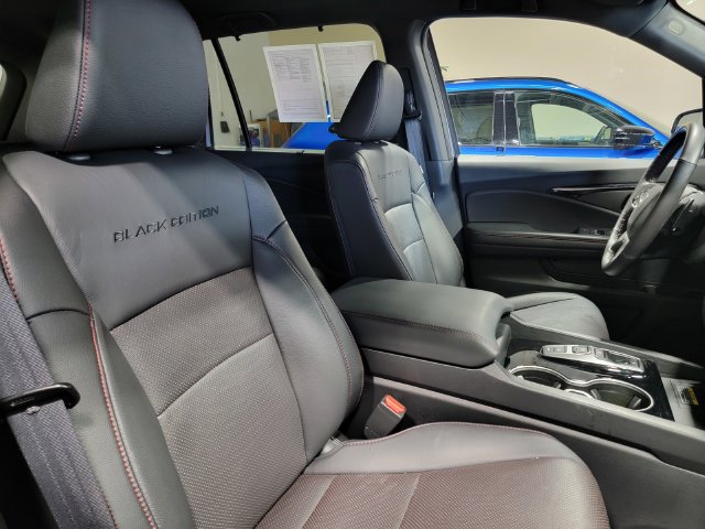 Certified 2025 Honda Passport Black Edition image 15