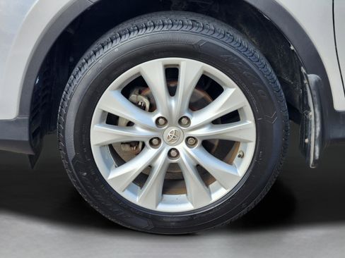 Used 2014 Toyota RAV4 Limited w/ Technology Package FWD image 39