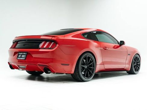 Used 2017 Ford Mustang GT RWD image 12
