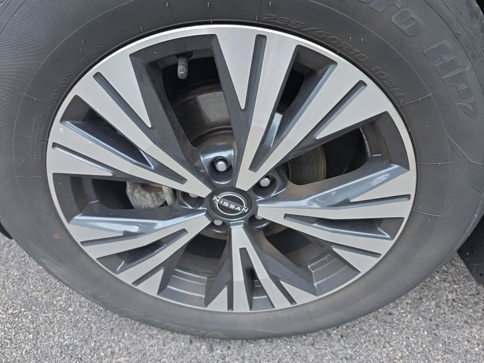 Certified 2023 Nissan Rogue SV w/ SV Premium B Package AWD/4WD image 17