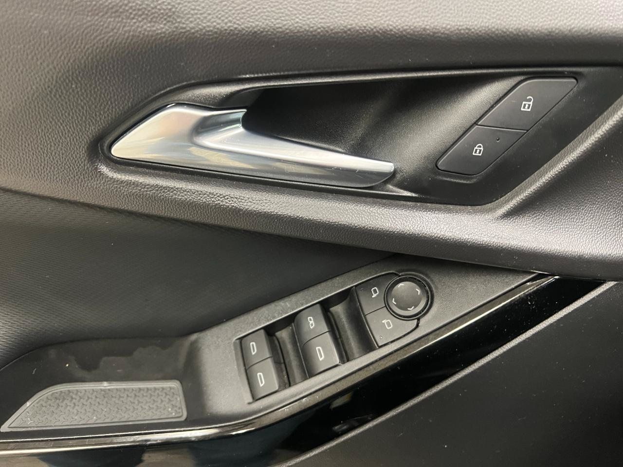 Used 2025 Chevrolet Equinox LT w/ Convenience Package II FWD image 31