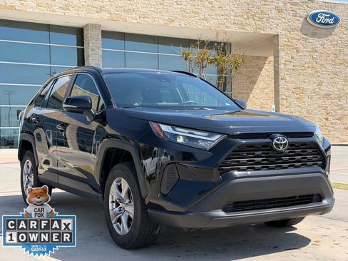 Used 2025 Toyota RAV4 XLE FWD image 17