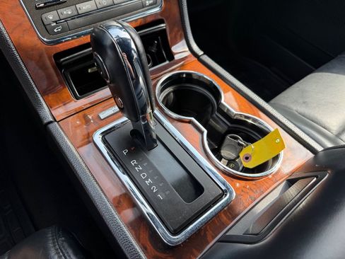 Used 2015 Lincoln Navigator 2WD image 34