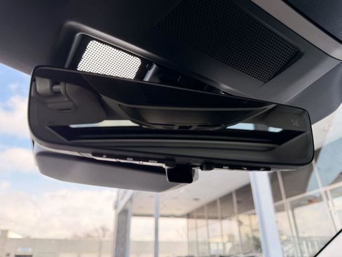 Certified 2023 Subaru Outback Touring XT image 33