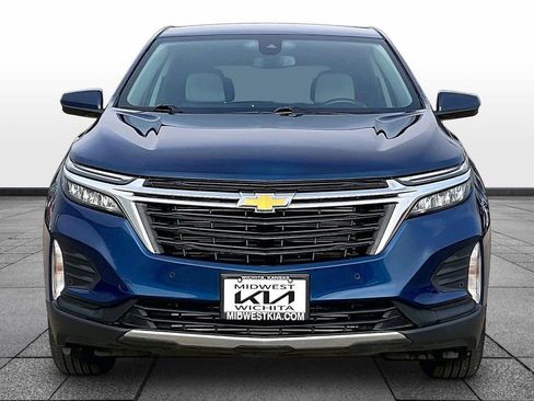 Used 2023 Chevrolet Equinox LT w/ Driver Convenience Package AWD/4WD image 3