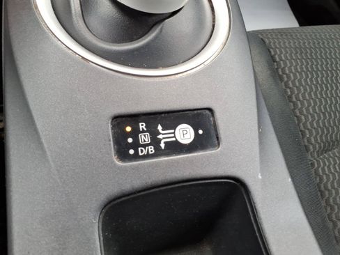 Used 2015 Nissan Leaf S FWD image 24