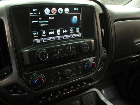 Used 2019 Chevrolet Silverado 2500 LTZ w/ Duramax Plus Package AWD/4WD image 27