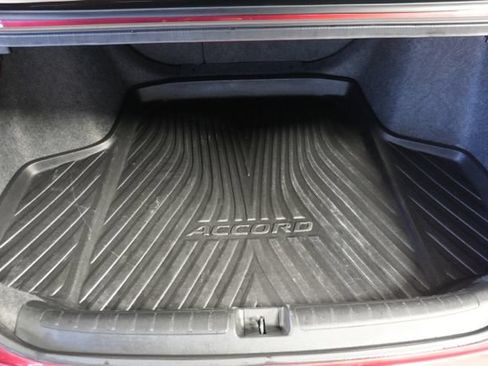 Used 2019 Honda Accord Touring image 29