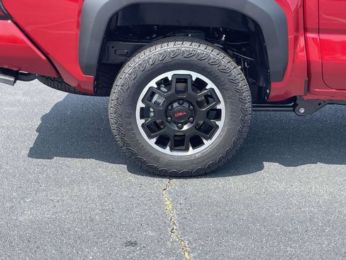 New 2026 Toyota Tacoma TRD Off-Road AWD/4WD image 10