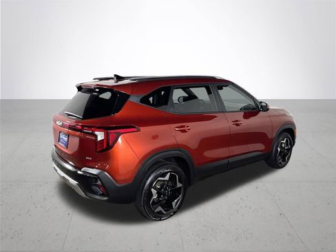 Certified 2025 Kia Seltos S AWD/4WD image 7