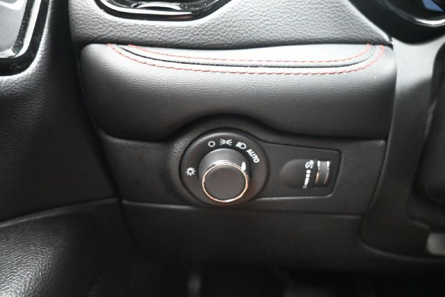 Used 2025 Dodge Durango GT AWD/4WD image 12