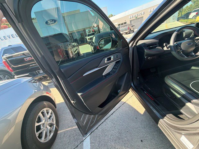 Used 2025 Ford Explorer ST w/ Sun And Sound Package AWD/4WD image 21