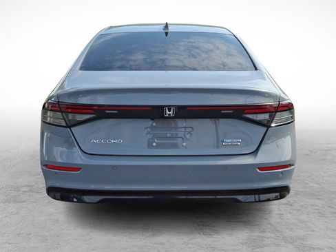 Used 2023 Honda Accord Touring image 5