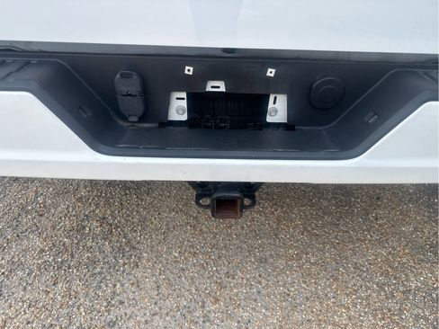 Used 2022 Chevrolet Silverado 1500 Custom w/ Safety Confidence Package AWD/4WD image 18