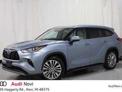 Used 2022 Toyota Highlander Limited