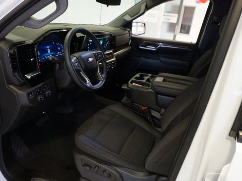 Certified 2024 Chevrolet Silverado 1500 LT image 9
