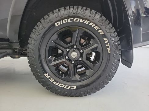 Used 2019 Toyota 4Runner SR5 RWD image 10