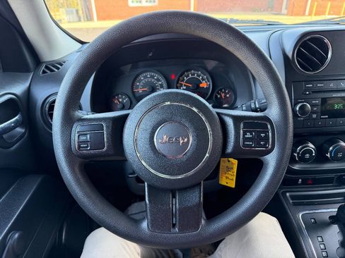 Used 2015 Jeep Patriot Sport FWD image 17