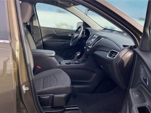 Used 2024 Chevrolet Equinox LT image 13