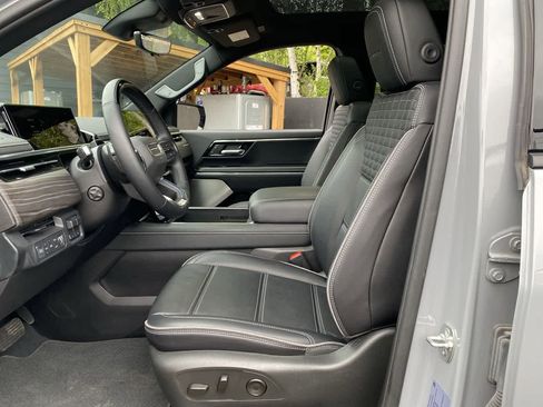 Used 2025 GMC Sierra EV Denali AWD/4WD image 13