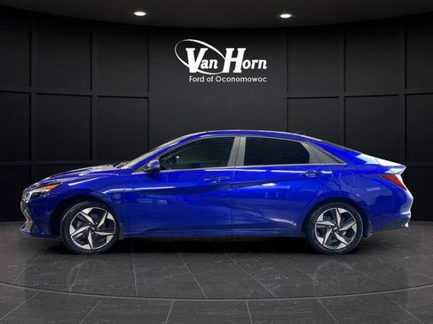 Used 2023 Hyundai Elantra Limited FWD image 6
