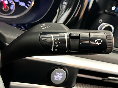 Used 2022 Kia K5 LXS image 27