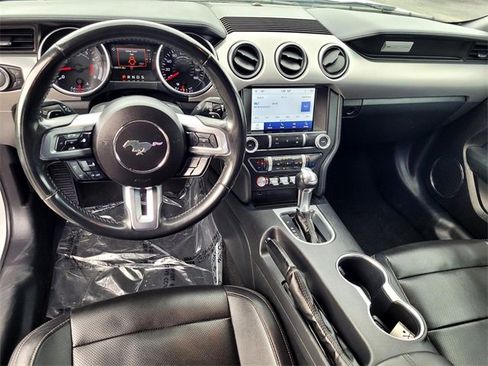 Used 2021 Ford Mustang Premium image 9