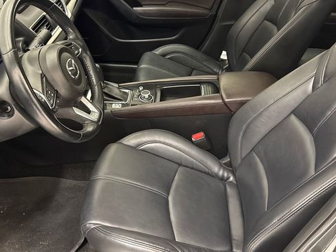 Used 2017 MAZDA MAZDA3 Touring w/ Popular Equipment Package FWD image 17