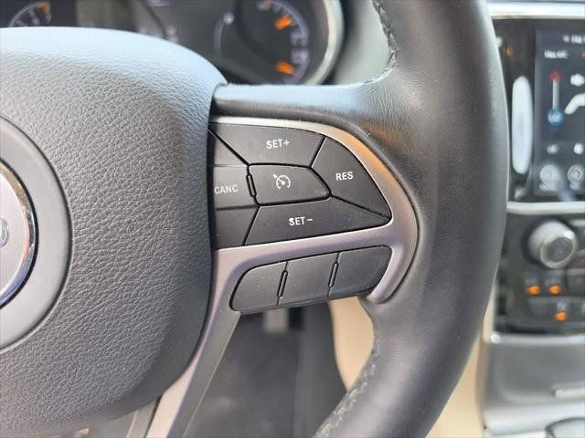 Certified 2020 Jeep Grand Cherokee Limited w/ Luxury Group II AWD/4WD image 32