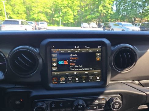 Used 2023 Jeep Wrangler Unlimited w/ Sun & Screen Package AWD/4WD image 26
