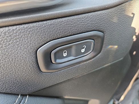 Used 2021 Jeep Gladiator Overland w/ Popular Equipment Package image 15