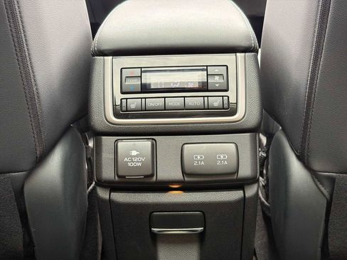 Certified 2022 Subaru Ascent Touring AWD/4WD image 34