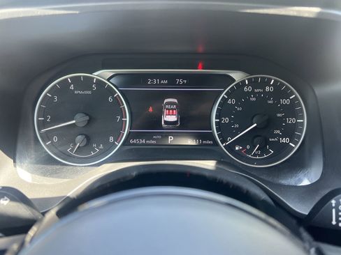 Used 2023 Nissan Rogue SV image 10