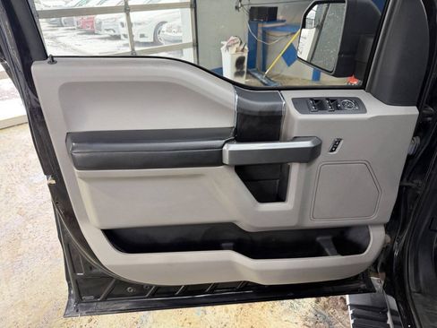 Used 2016 Ford F150 XLT AWD/4WD image 14