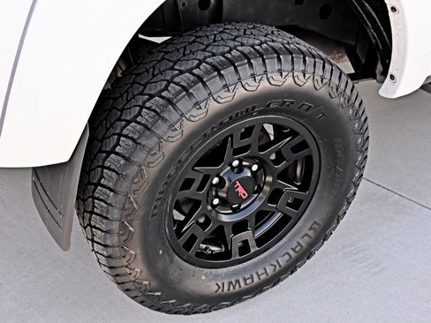 Used 2006 Toyota Tundra SR5 w/ All Weather Guard Pkg image 26