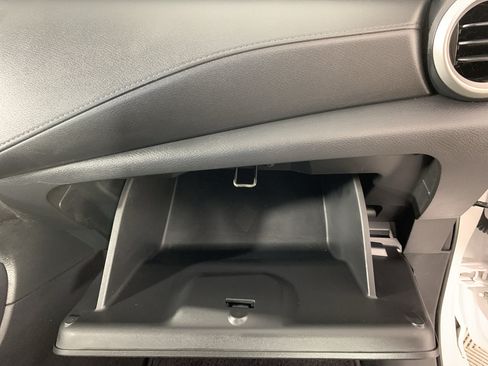 Used 2023 Nissan Versa S FWD image 40