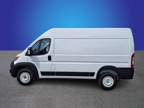 Used 2024 RAM ProMaster 2500 w/ Safety Group FWD image 7