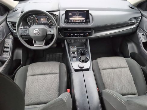 Used 2025 Nissan Rogue SV AWD/4WD image 31
