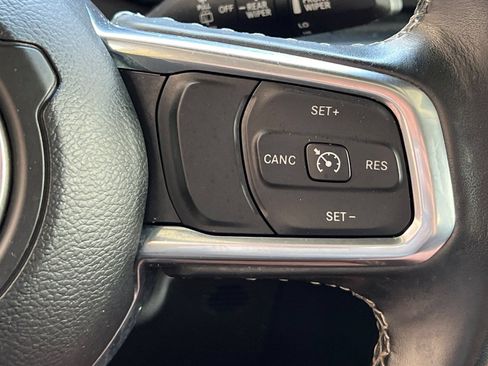 Used 2023 Jeep Wrangler Unlimited Sahara w/ Cold Weather Group AWD/4WD image 34
